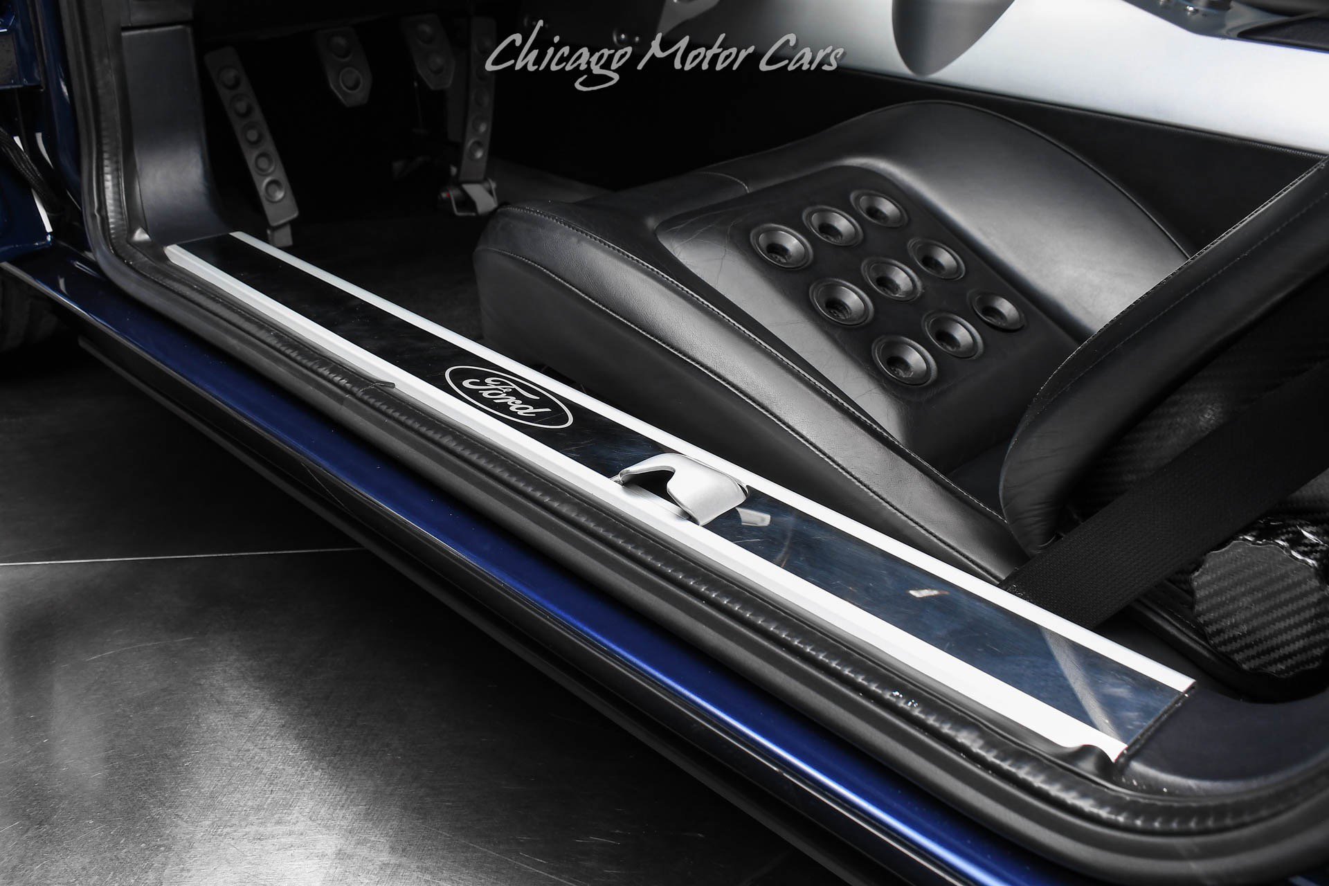 Used 2005 Ford GT image 22