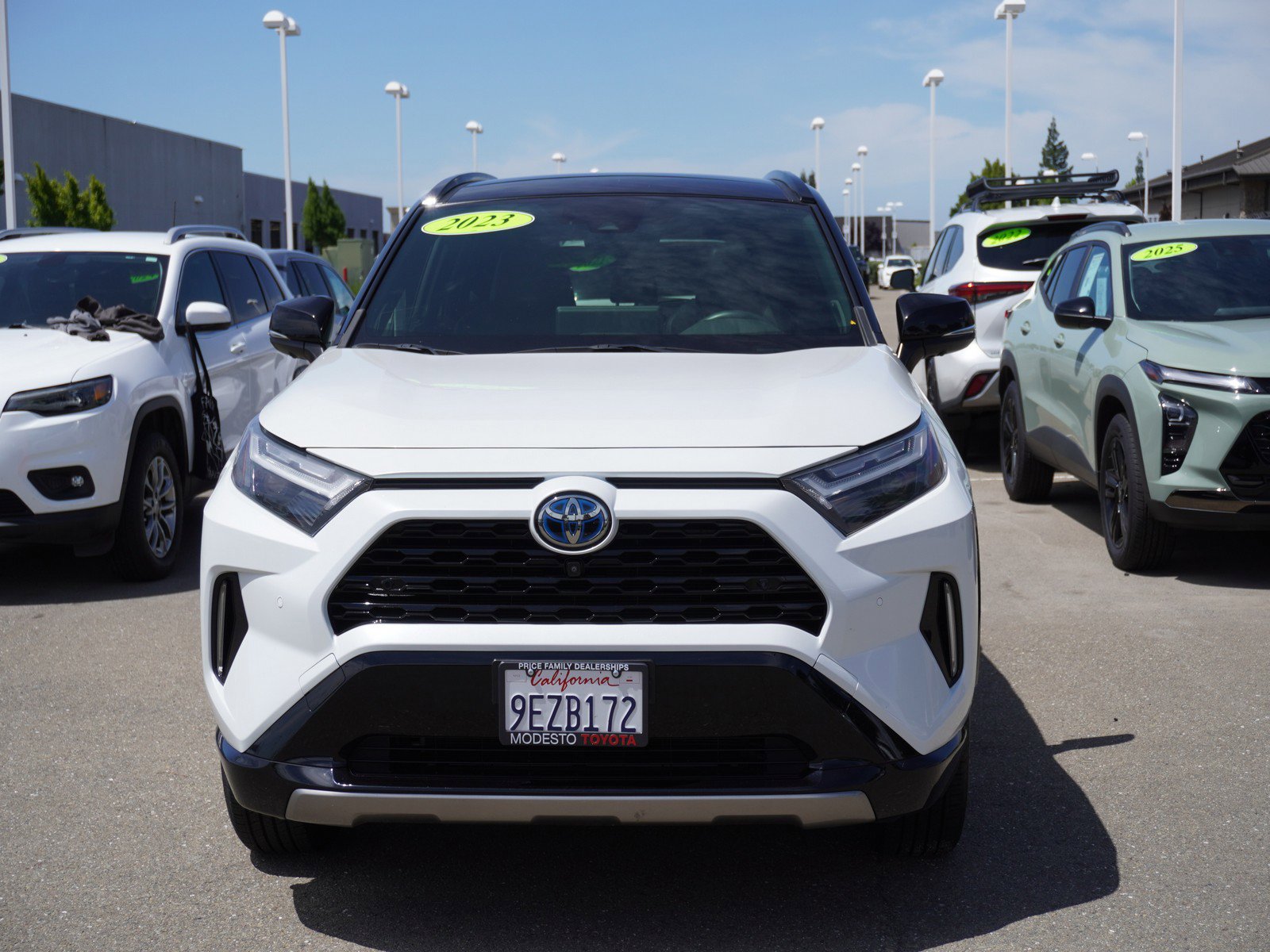 Used 2023 Toyota RAV4 XSE AWD/4WD image 7