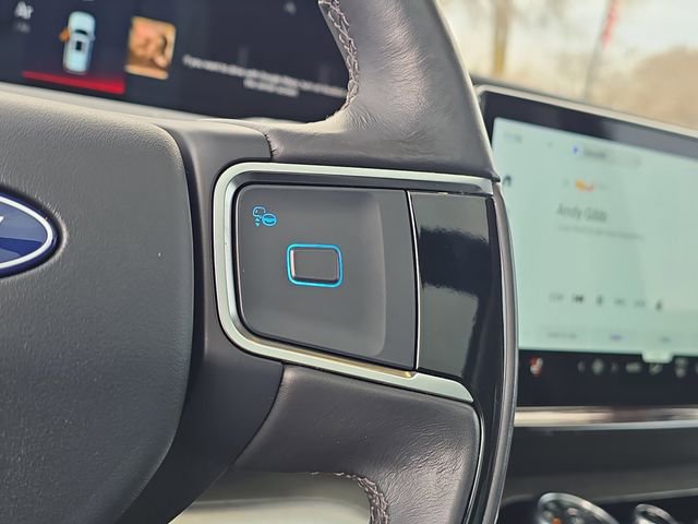 Certified 2025 Ford Expedition Platinum image 22