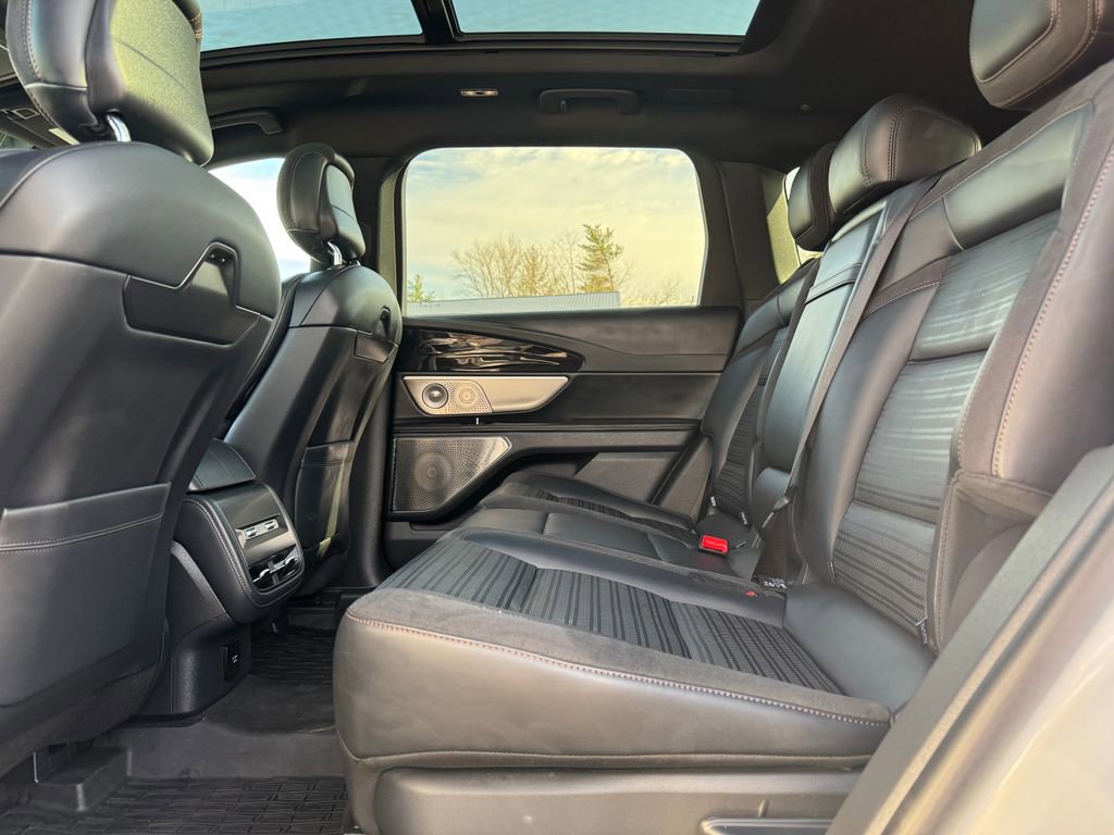 Used 2024 Lincoln Nautilus Reserve w/ Equipment Group 203A image 38