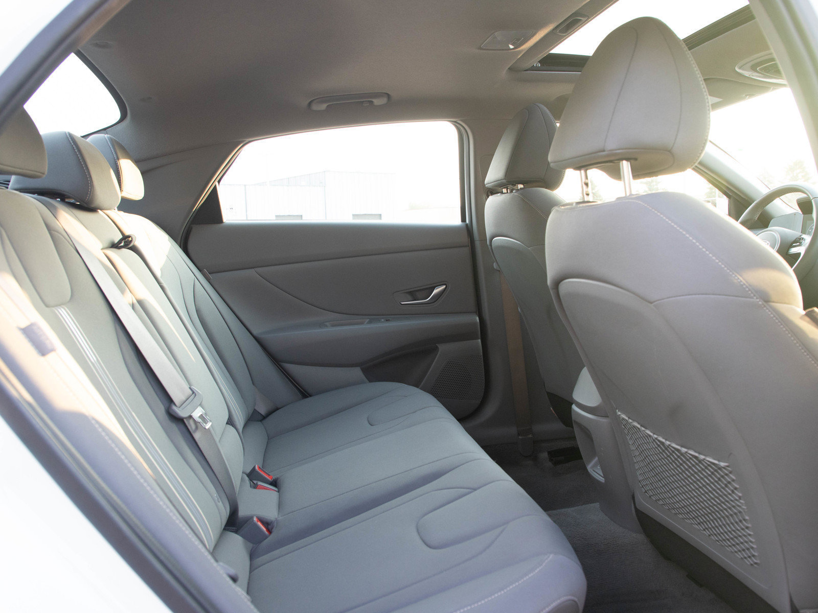 Used 2025 Hyundai Elantra SEL FWD image 13