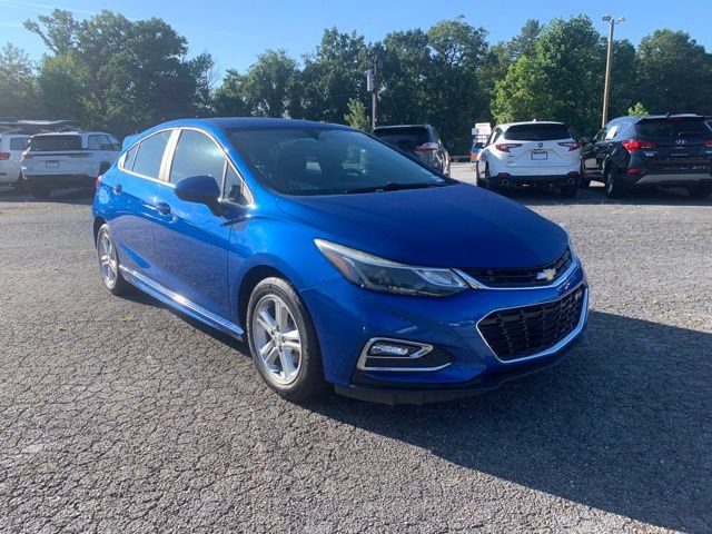 Used 2017 Chevrolet Cruze LT w/ Convenience Package FWD image 2
