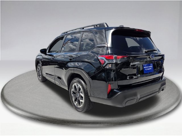 Used 2025 Subaru Forester Premium AWD/4WD image 16