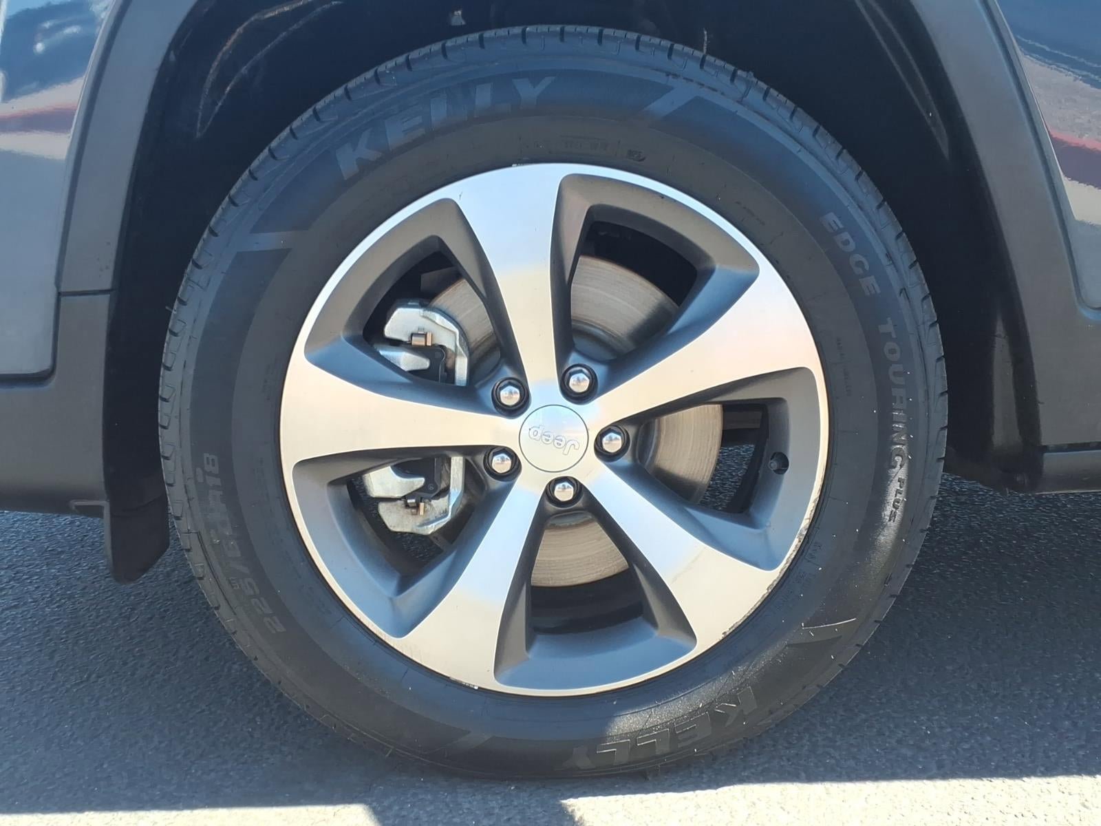 Used 2021 Jeep Cherokee Limited w/ Trailer Tow Group image 9