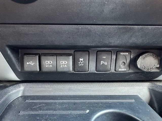Used 2020 Toyota Tundra 1794 Edition AWD/4WD image 32