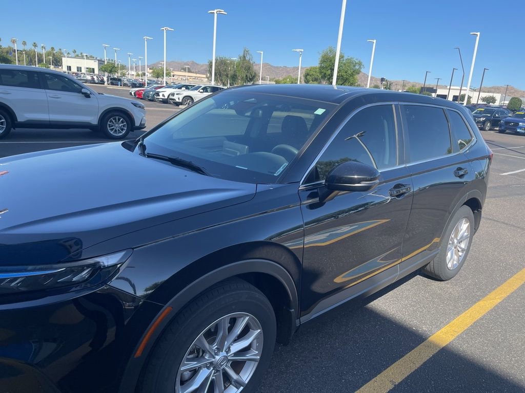 Used 2023 Honda CR-V EX image 2