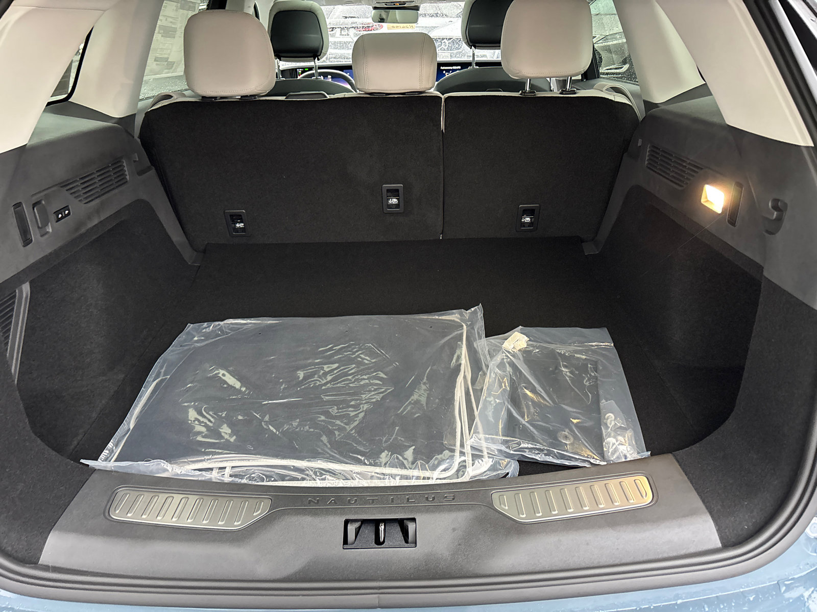 New 2026 Lincoln Nautilus Reserve image 9