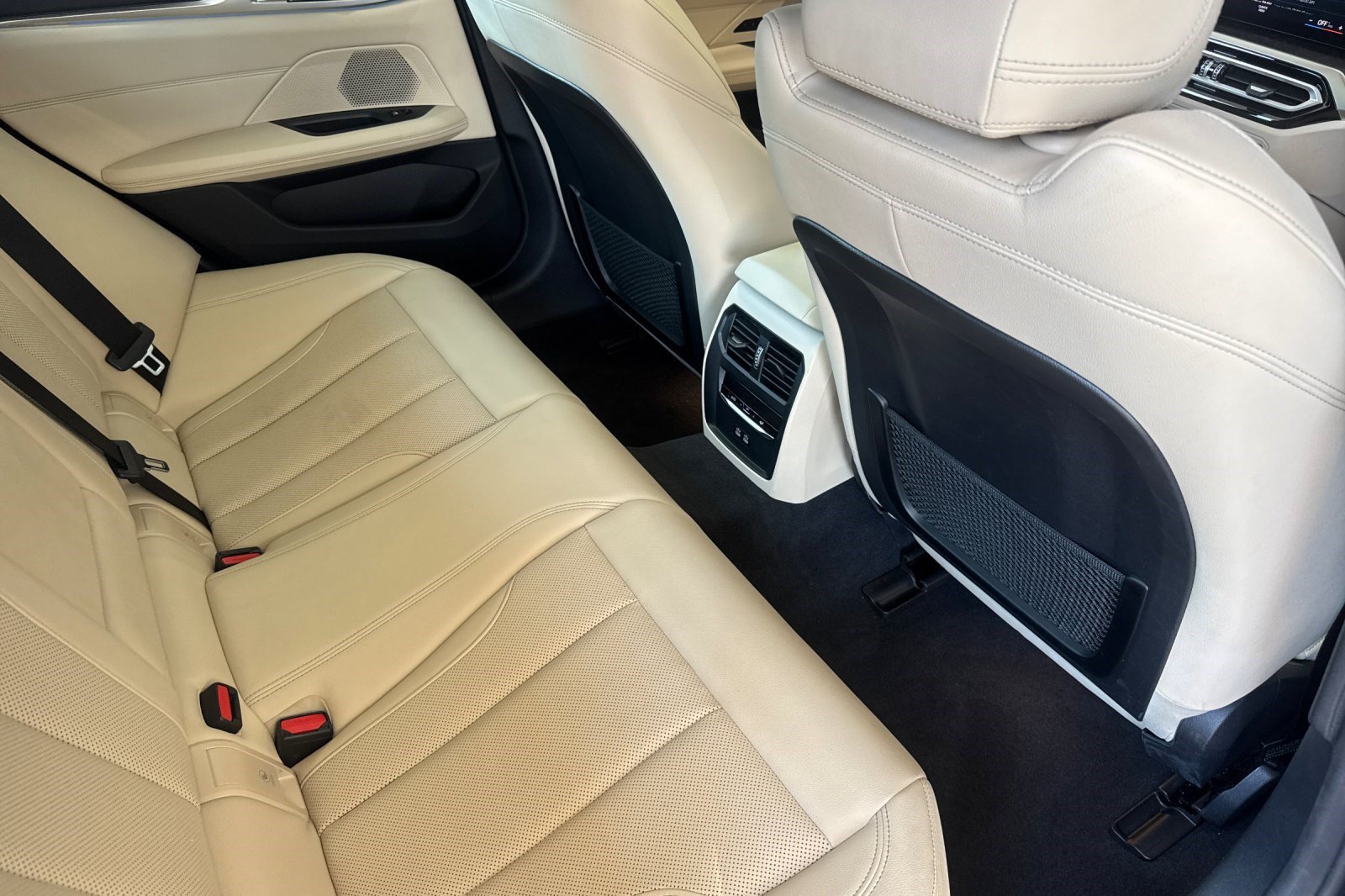 Certified 2023 BMW i4 eDrive35 w/ Premium Package RWD image 29