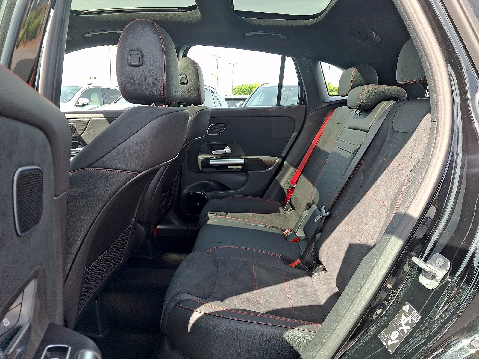 New 2026 Mercedes-Benz GLA 35 AMG 4MATIC image 6