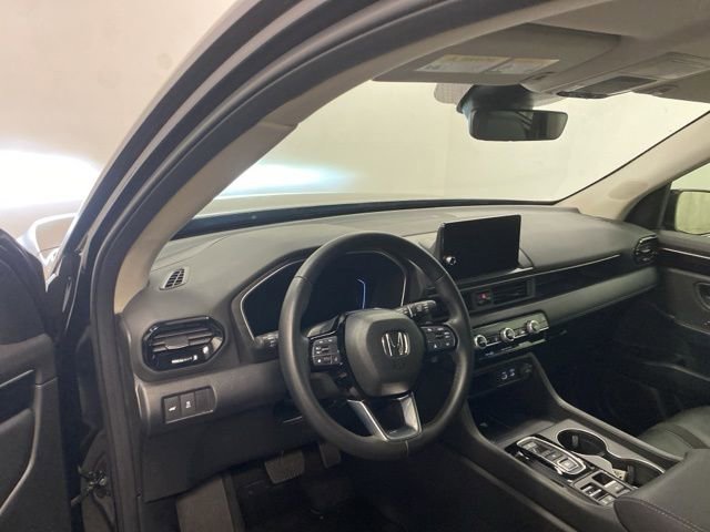 Used 2025 Honda Pilot EX-L image 7
