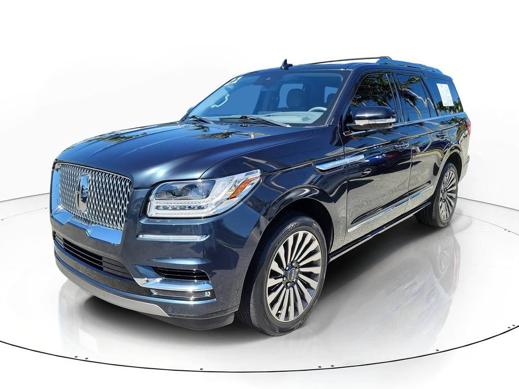 Used 2021 Lincoln Navigator Reserve w/ Luxury Package AWD/4WD image 2