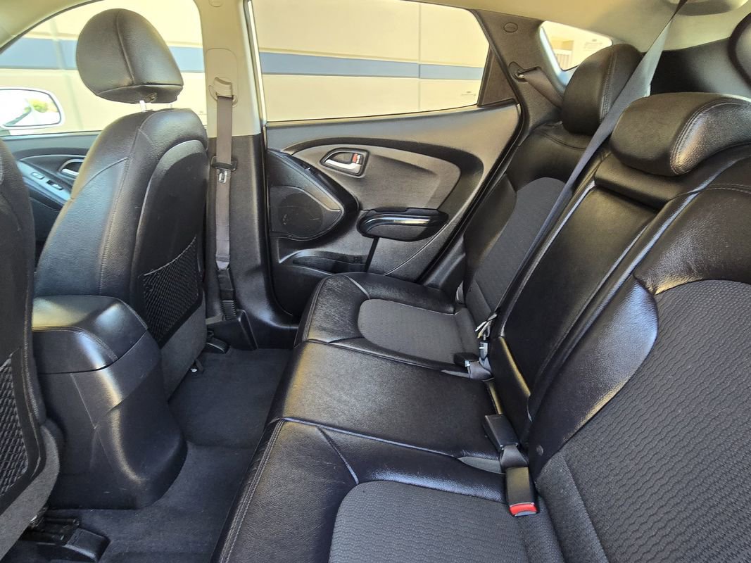 Used 2013 Hyundai Tucson GLS image 19