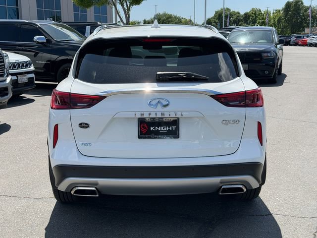 Used 2019 INFINITI QX50 Essential w/ Premium Heat Package AWD/4WD image 7