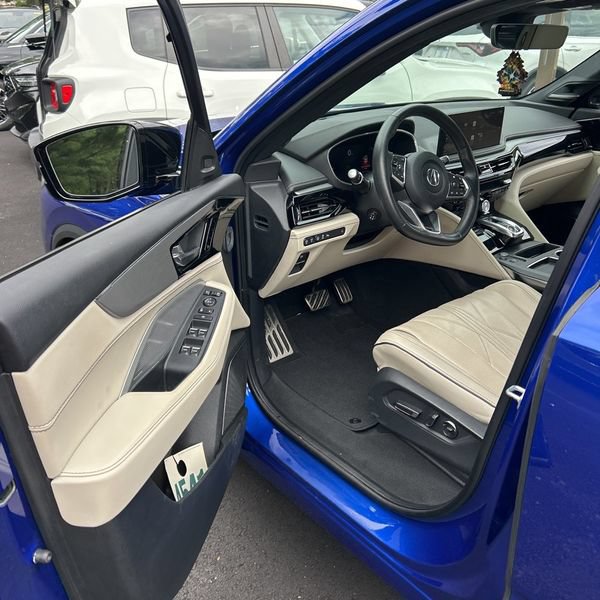 Used 2025 Acura MDX A-Spec w/ Advance Package AWD/4WD image 2