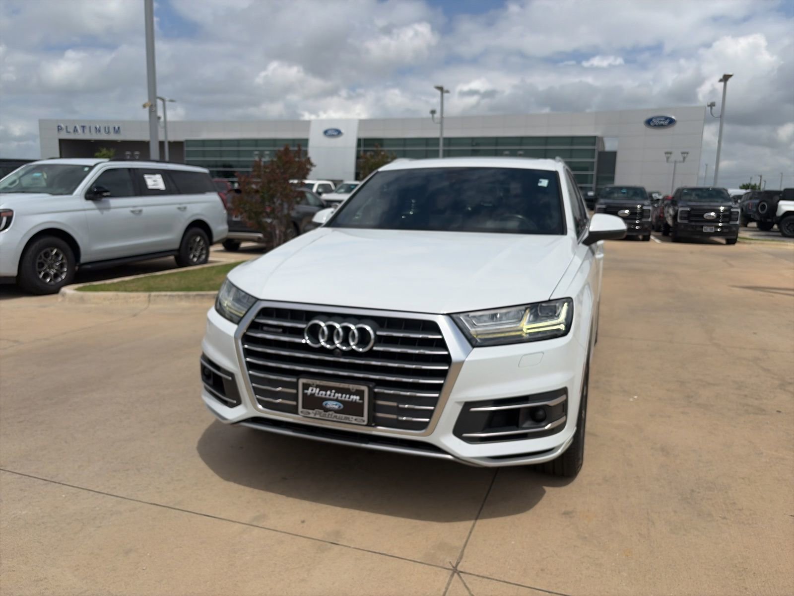 Used 2018 Audi Q7 3.0T Prestige image 26