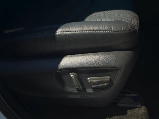 Used 2024 Toyota Grand Highlander AWD Hybrid image 31