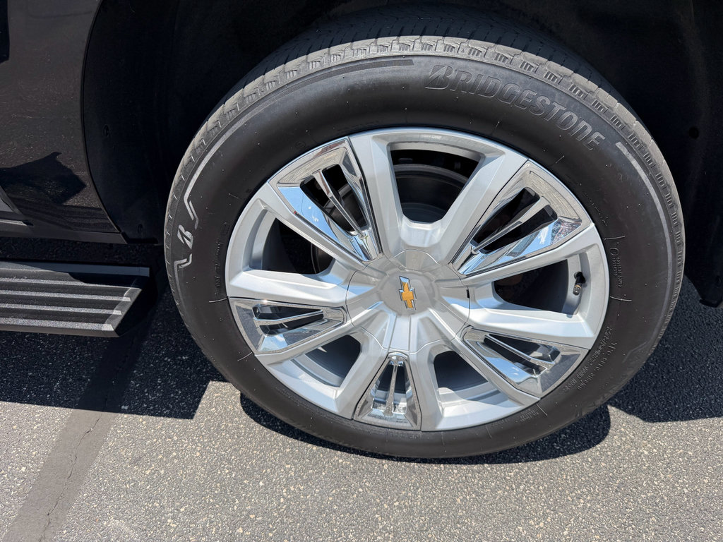 Used 2023 Chevrolet Suburban High Country AWD/4WD image 28