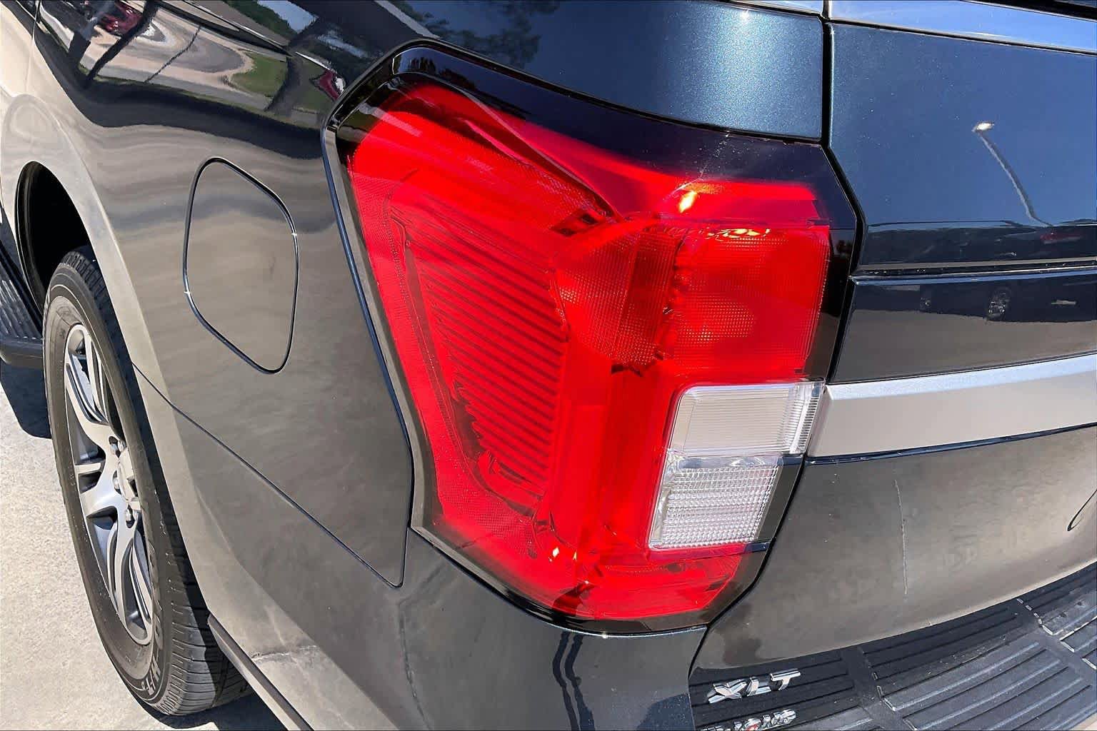 Used 2024 Ford Expedition XLT AWD/4WD image 28