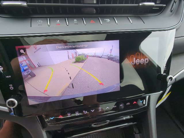 New 2026 Jeep Grand Cherokee Altitude AWD/4WD image 21