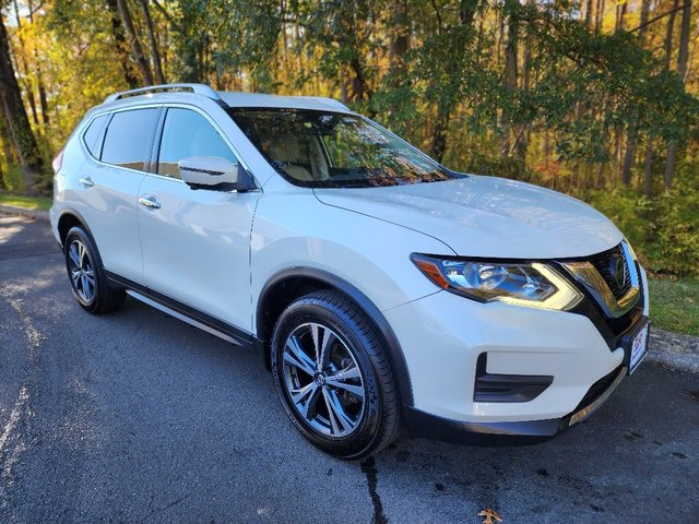 Certified 2019 Nissan Rogue SV w/ Premium Package image 1