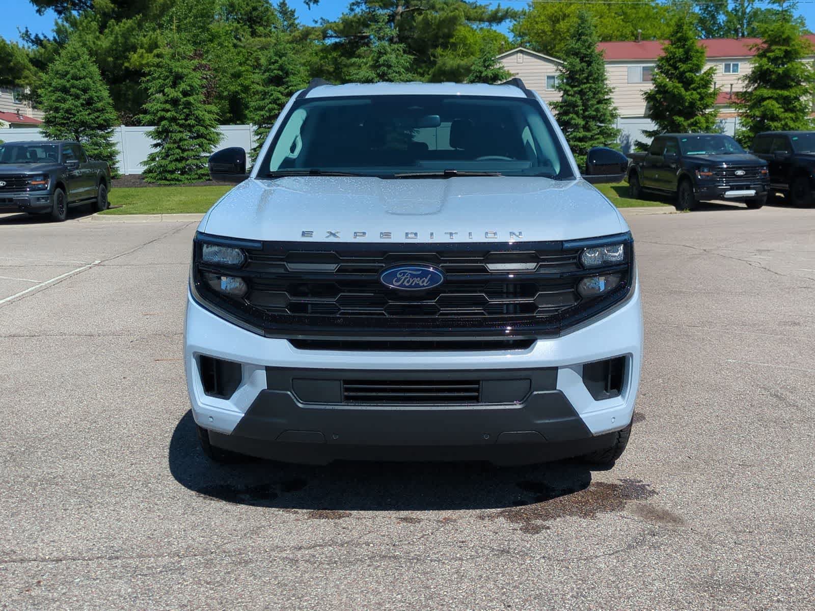 New 2026 Ford Expedition Active AWD/4WD image 3