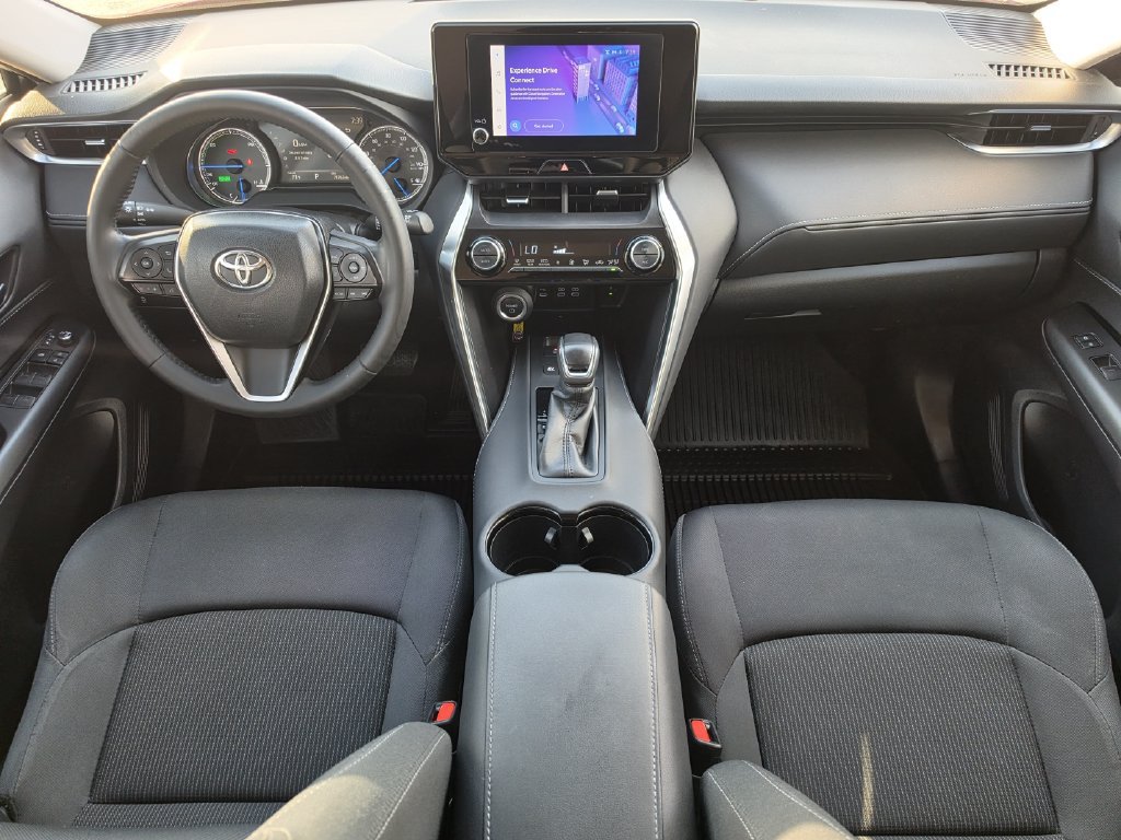 Used 2023 Toyota Venza LE AWD/4WD image 12