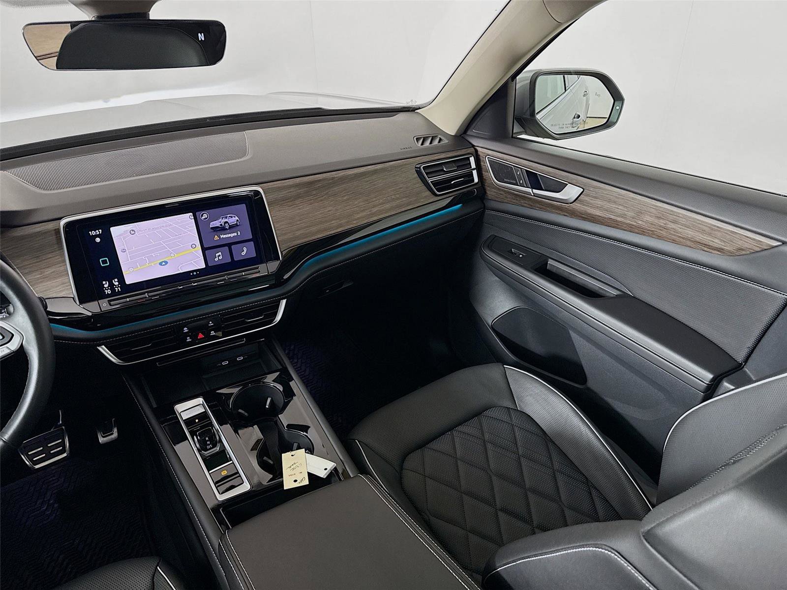 Used 2024 Volkswagen Atlas SEL Premium R-Line image 26