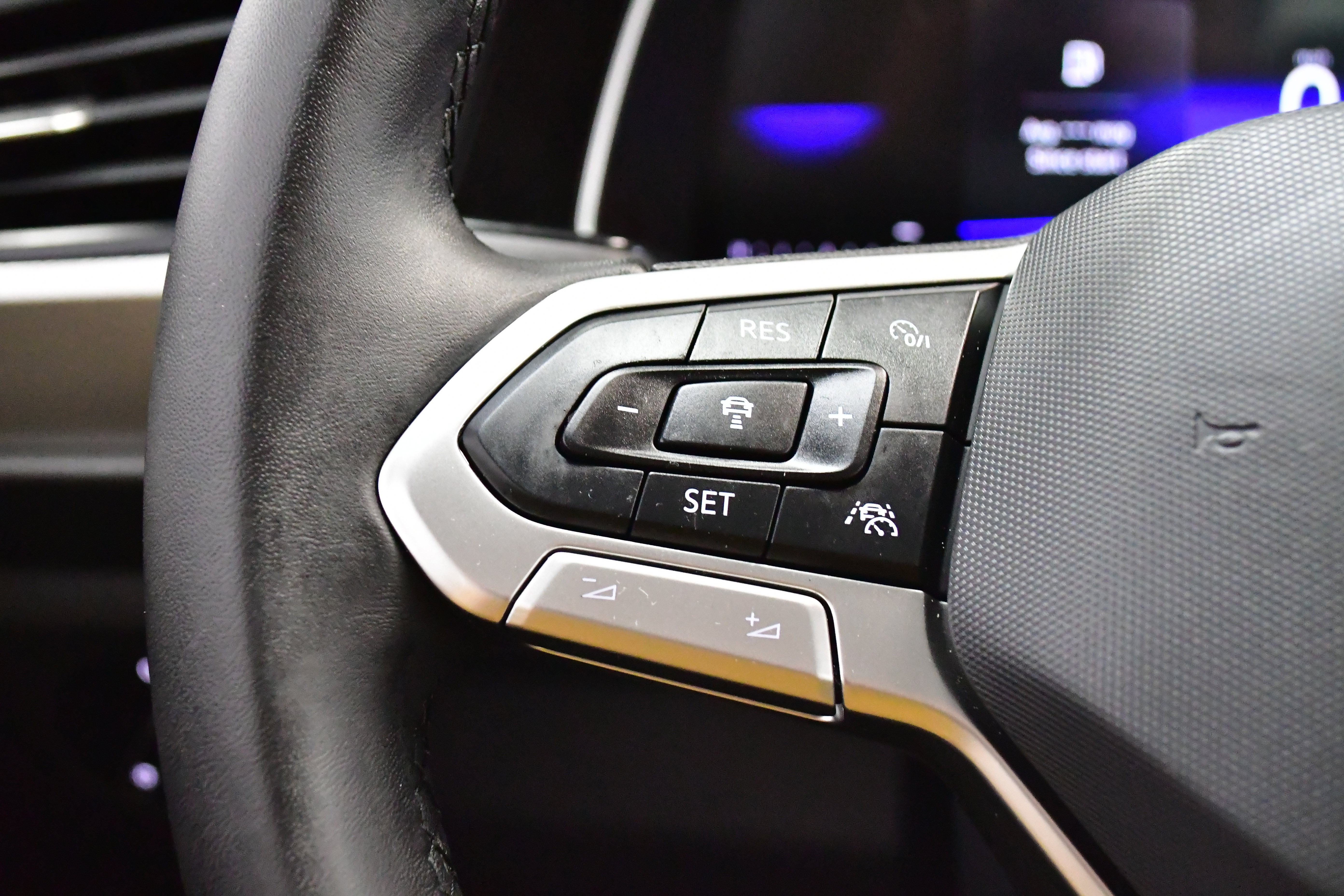 Used 2024 Volkswagen Jetta S image 37