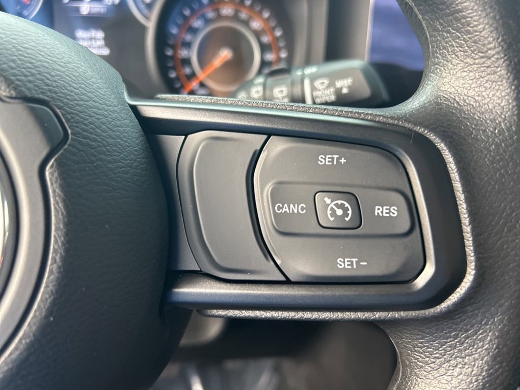 Used 2025 Jeep Wrangler Sport AWD/4WD image 38