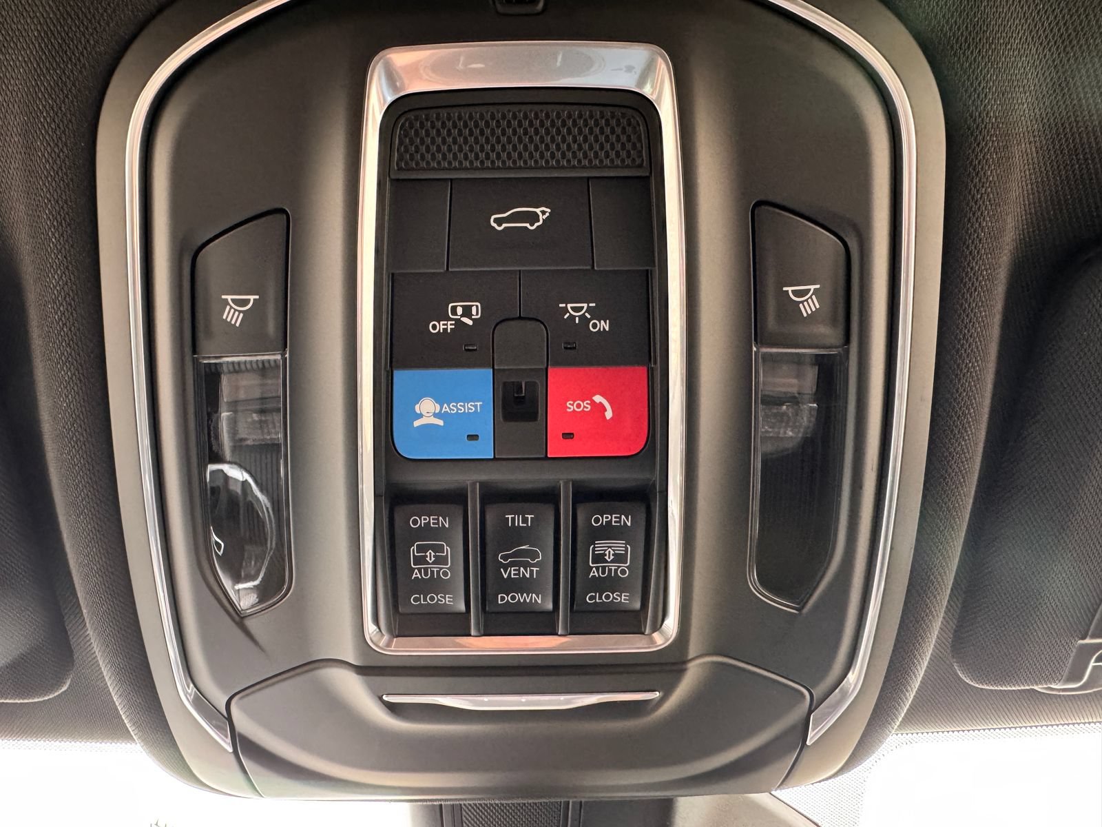 New 2026 Jeep Grand Cherokee Limited w/ Limited Altitude Package AWD/4WD image 28