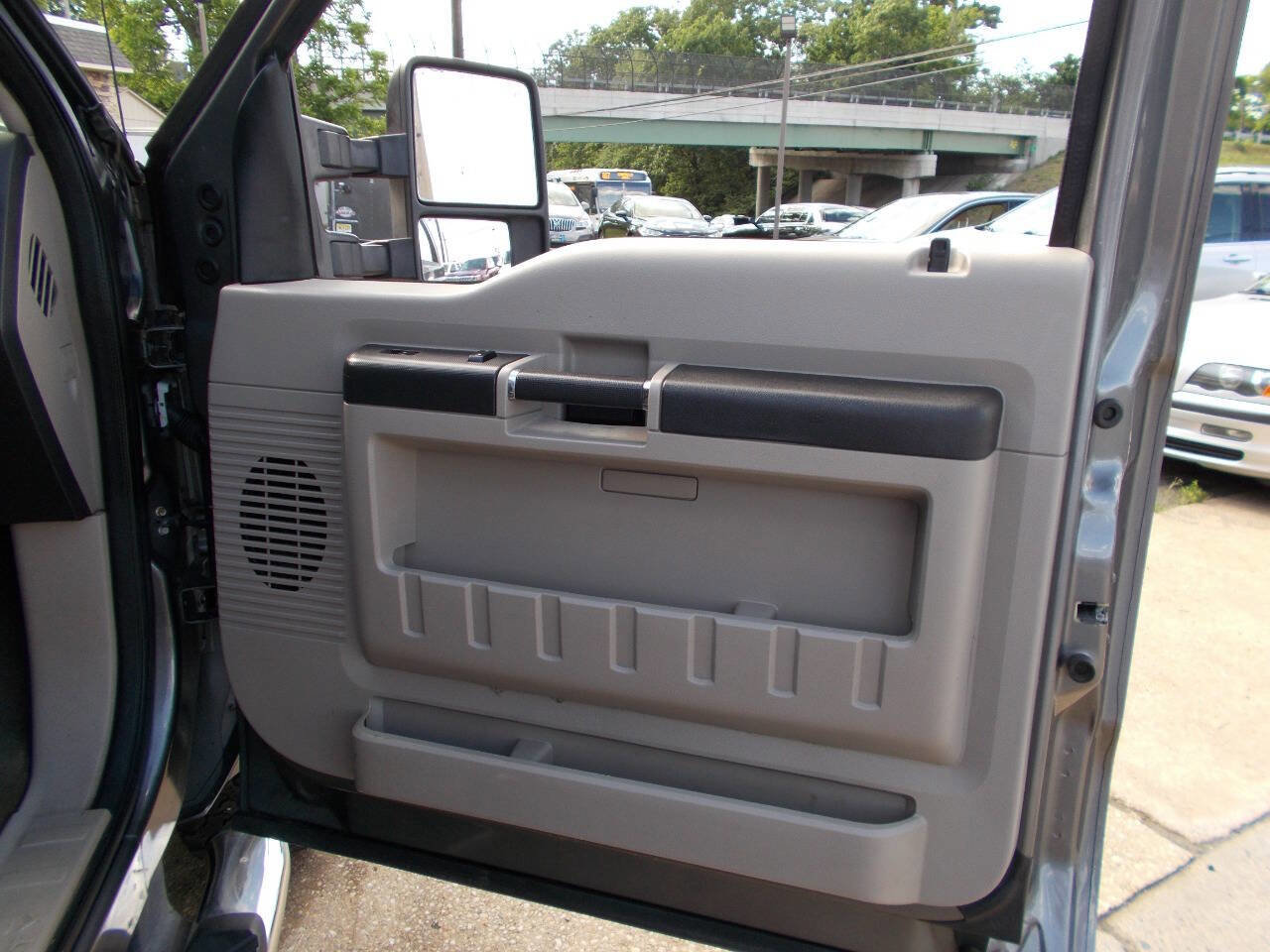Used 2009 Ford F250 XLT AWD/4WD image 12