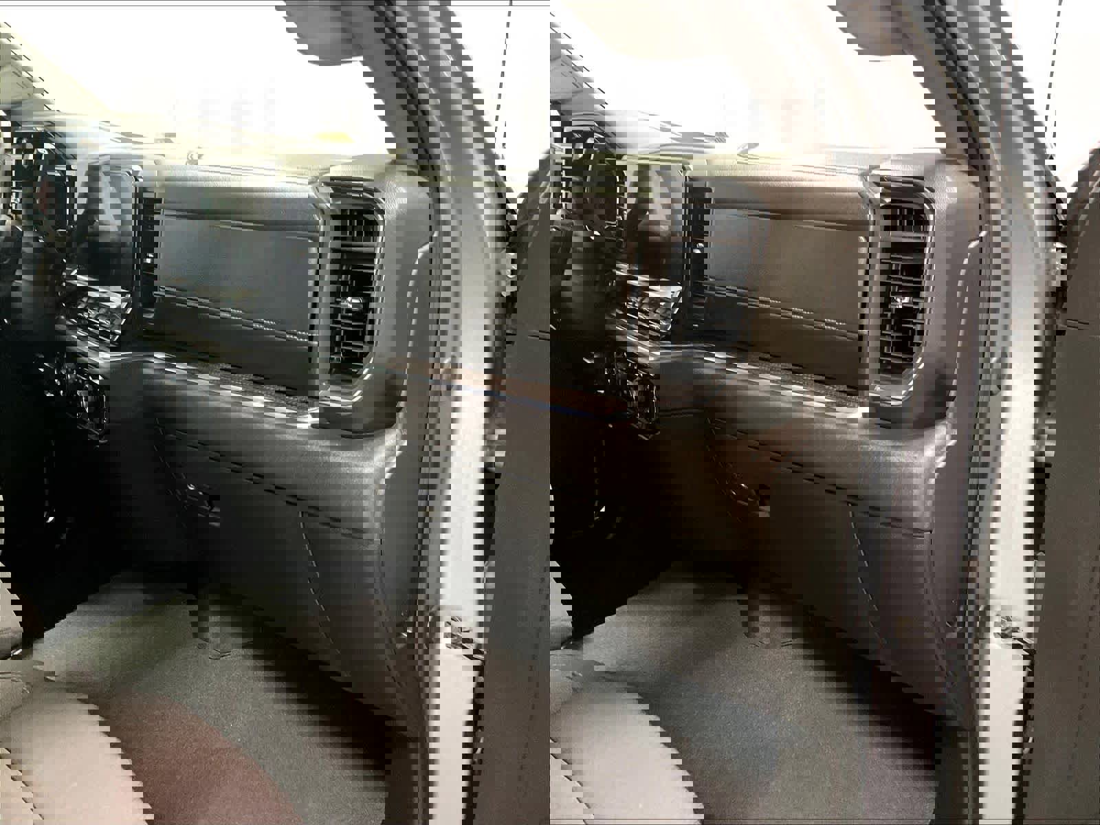 Used 2024 Chevrolet Silverado 1500 LT image 13