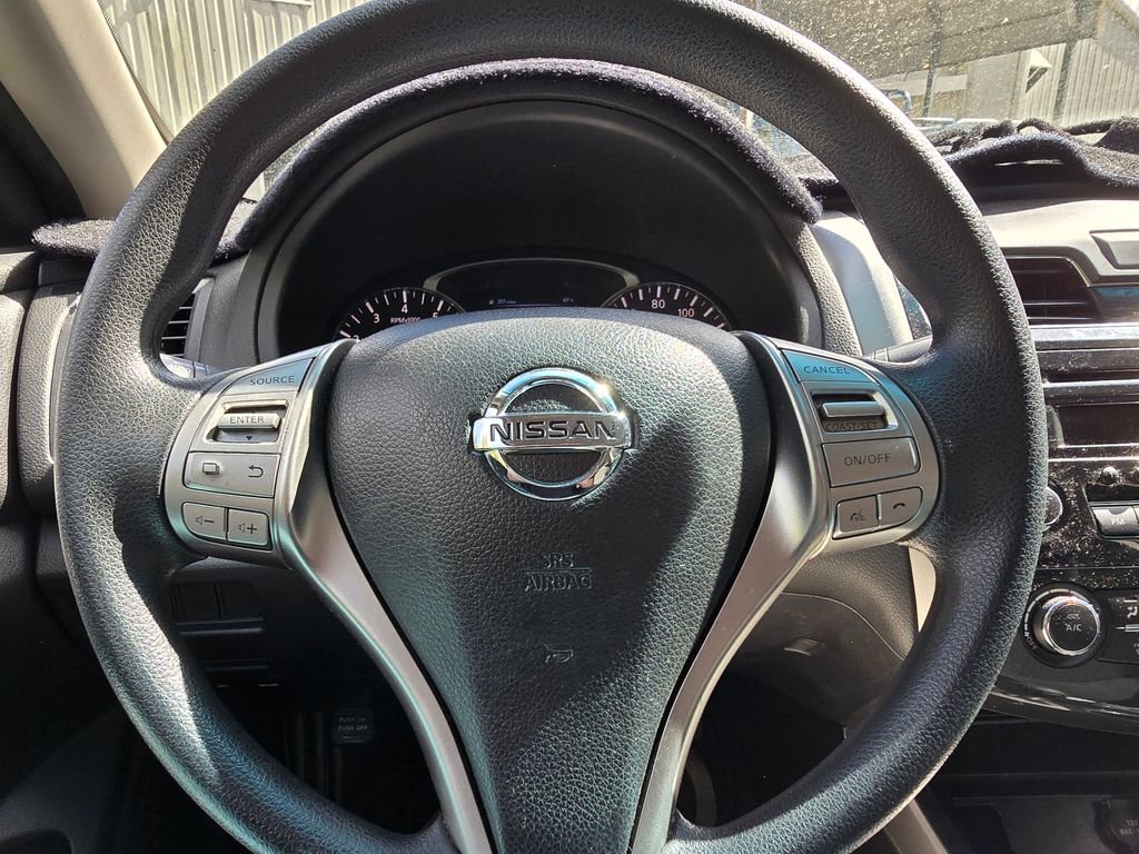 Used 2014 Nissan Altima 2.5 S FWD image 3