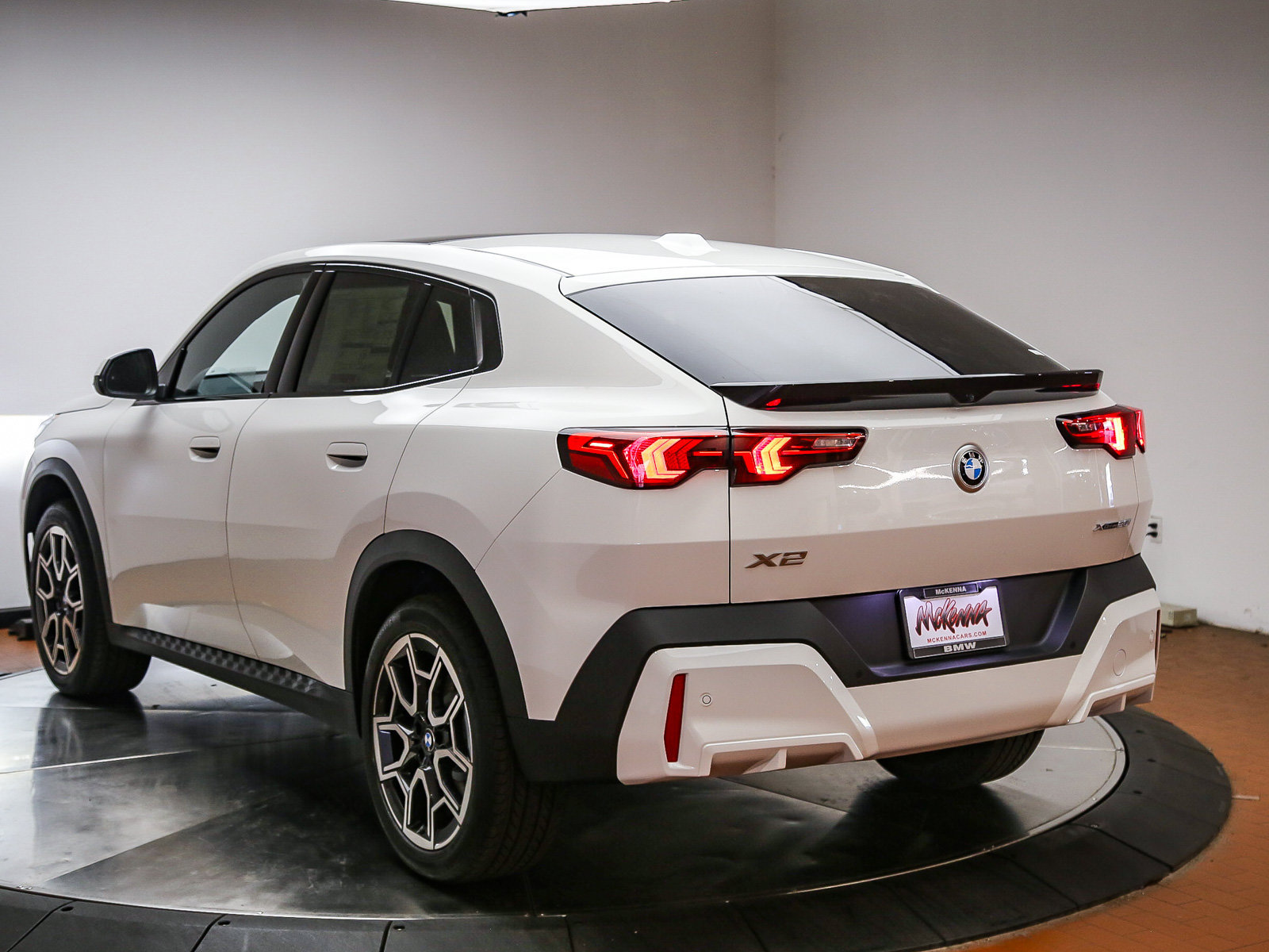 New 2027 BMW X2 xDrive28i AWD/4WD image 5