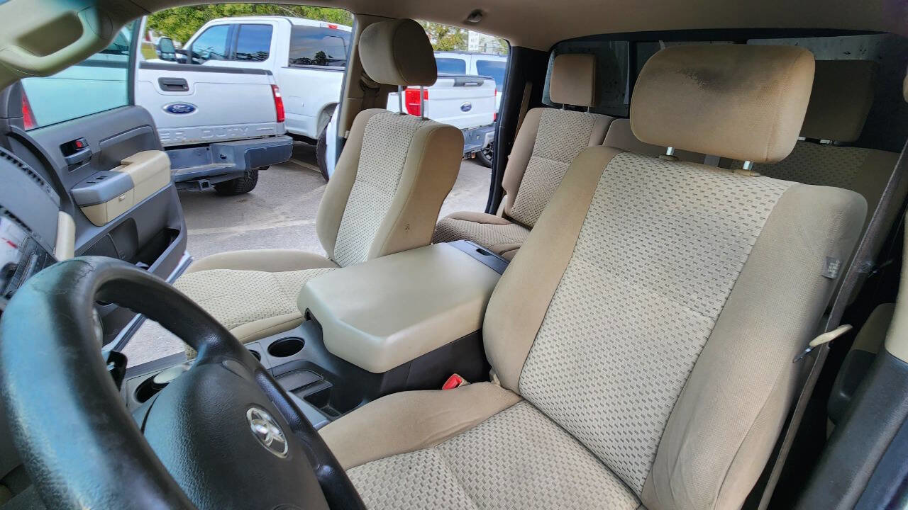 Used 2011 Toyota Tundra 4x4 Double Cab image 24