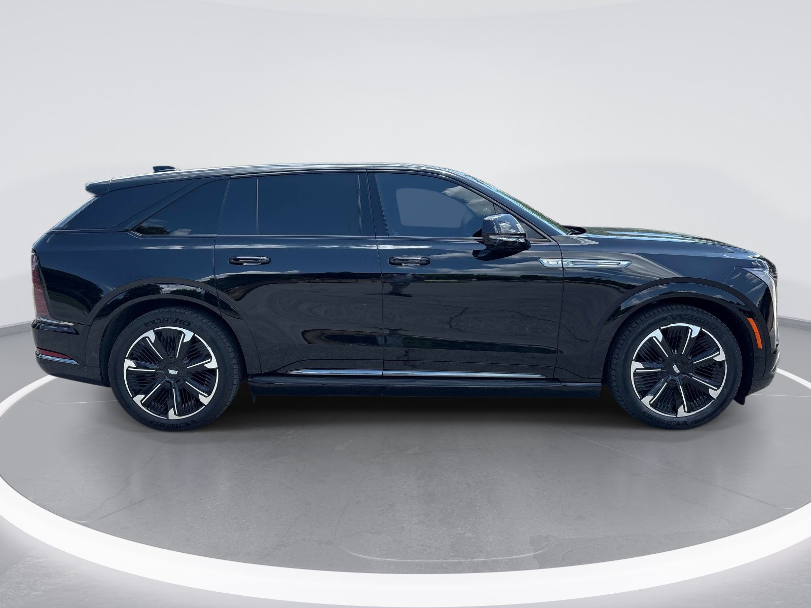Used 2025 Cadillac Escalade IQ Sport 2 AWD/4WD image 9