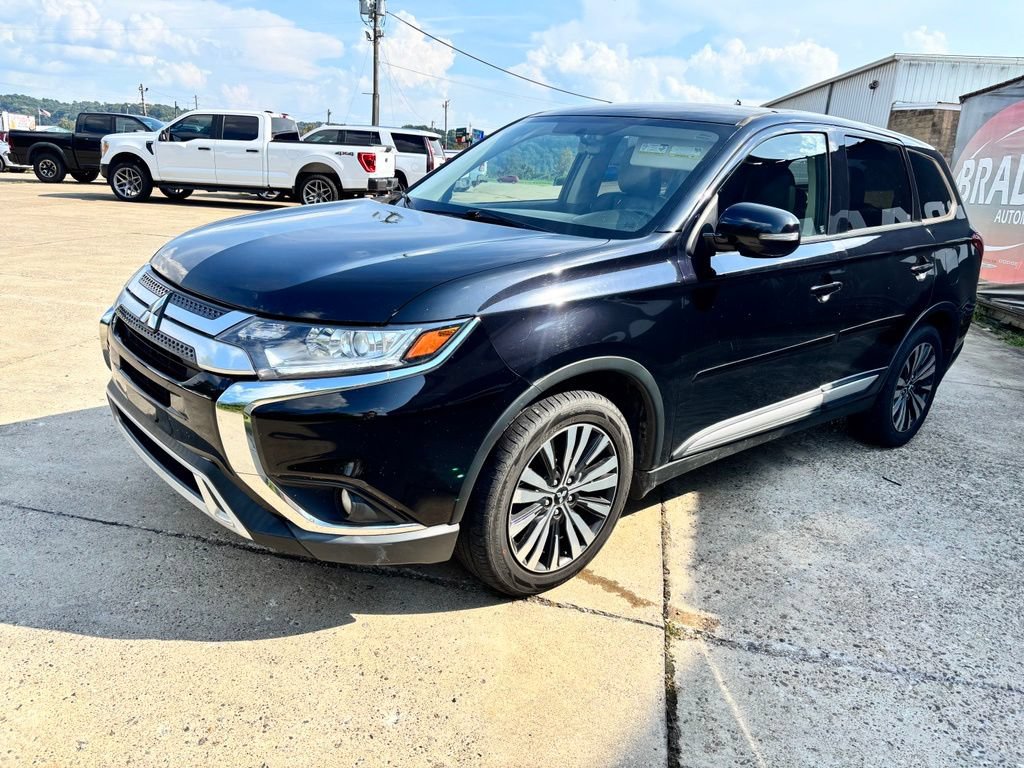 Used 2019 Mitsubishi Outlander FWD image 3