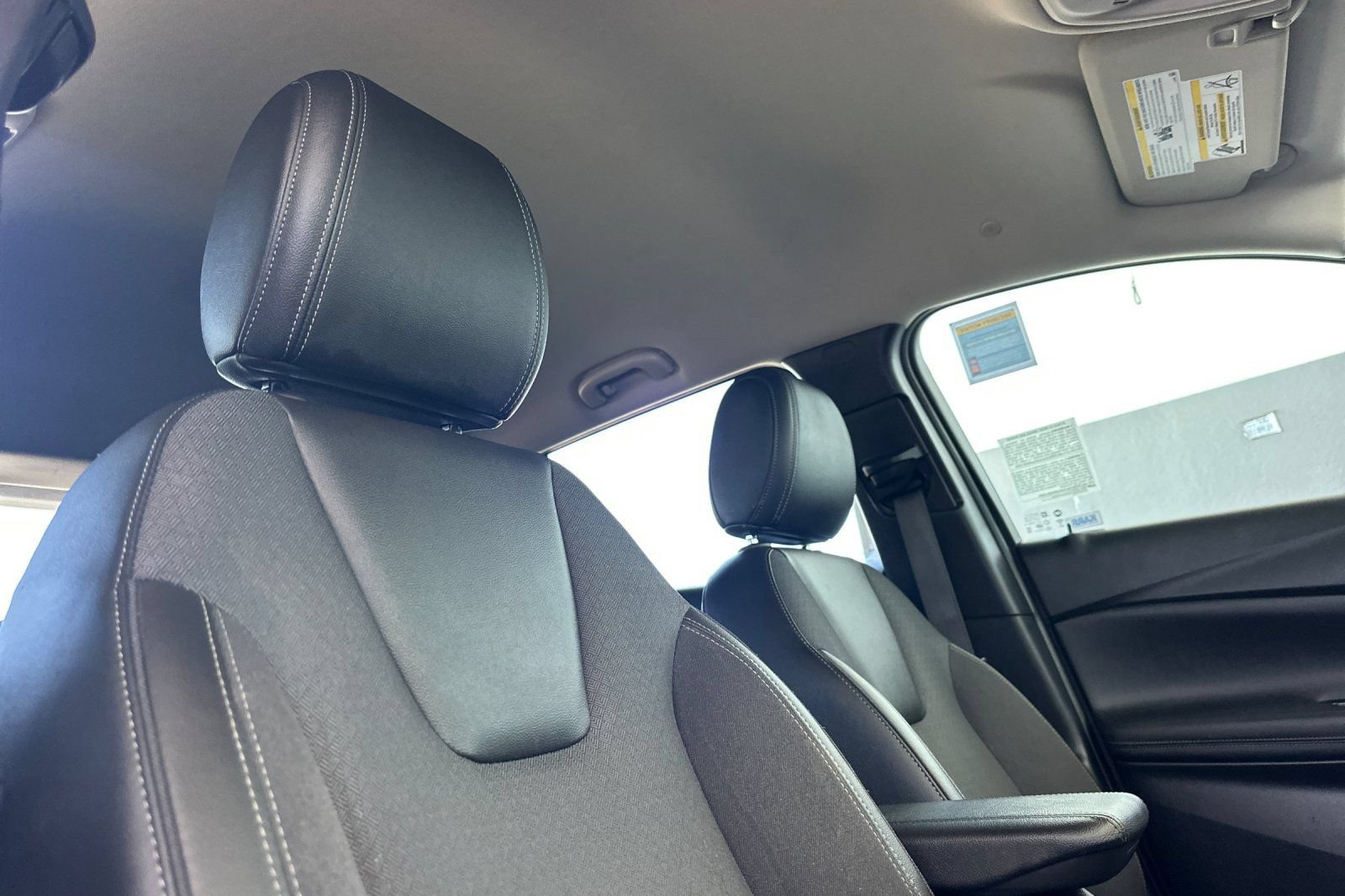 Certified 2025 Buick Encore GX Preferred FWD image 21
