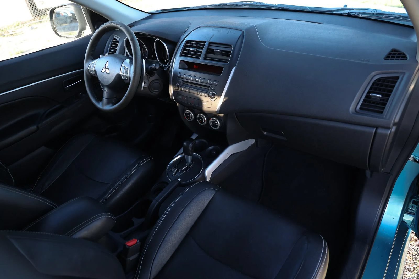 Used 2011 Mitsubishi Outlander Sport SE FWD image 24