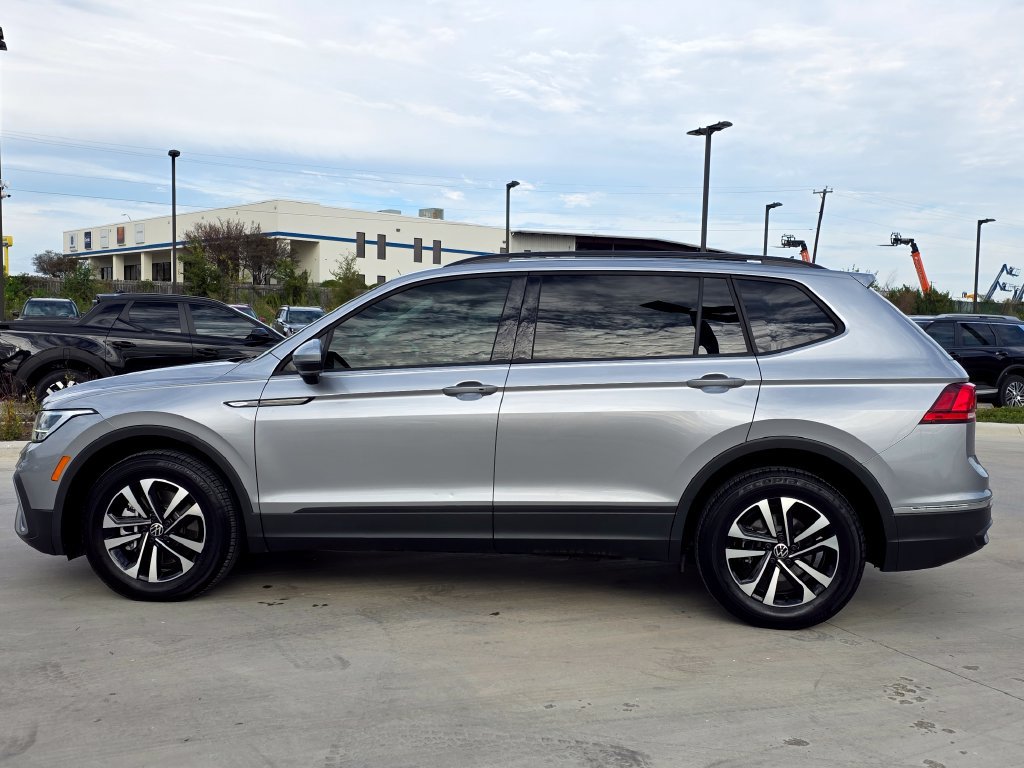 Used 2024 Volkswagen Tiguan S FWD image 5