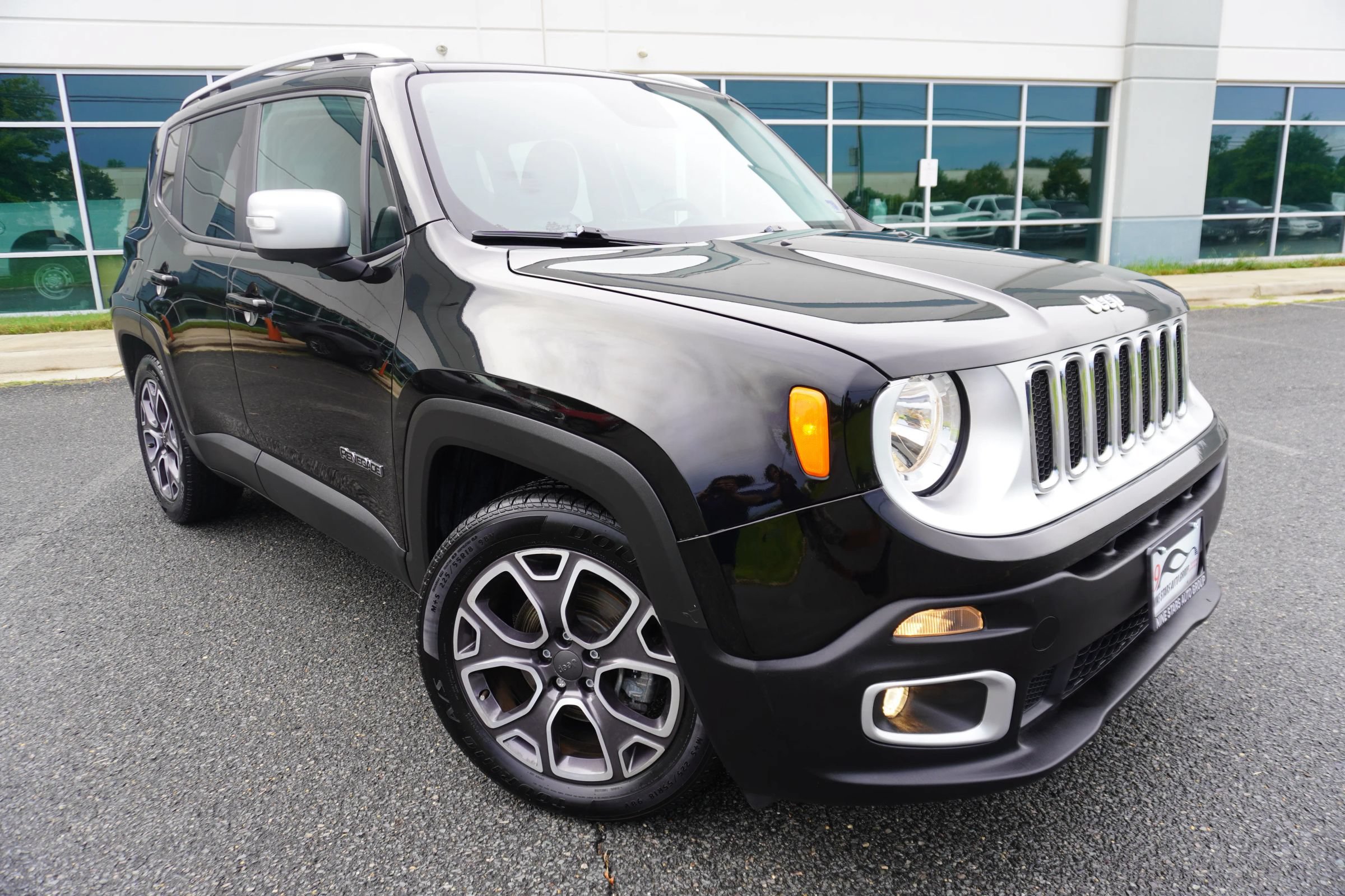 Used 2015 Jeep Renegade Limited FWD image 1