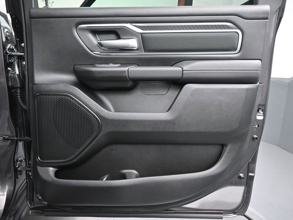 New 2026 RAM 1500 4x4 Crew Cab image 19