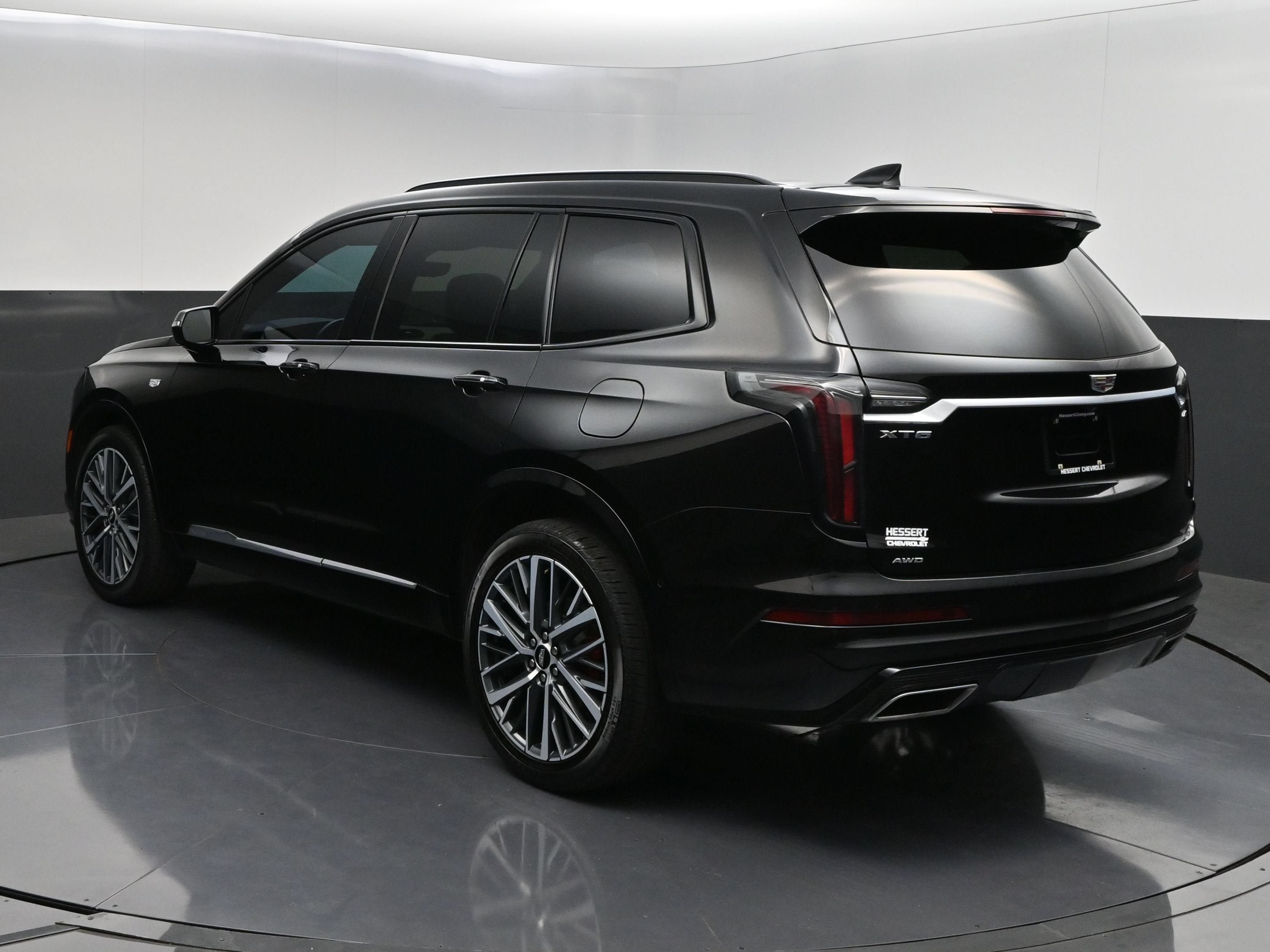 Used 2024 Cadillac XT6 Sport w/ Technology Package AWD/4WD image 5