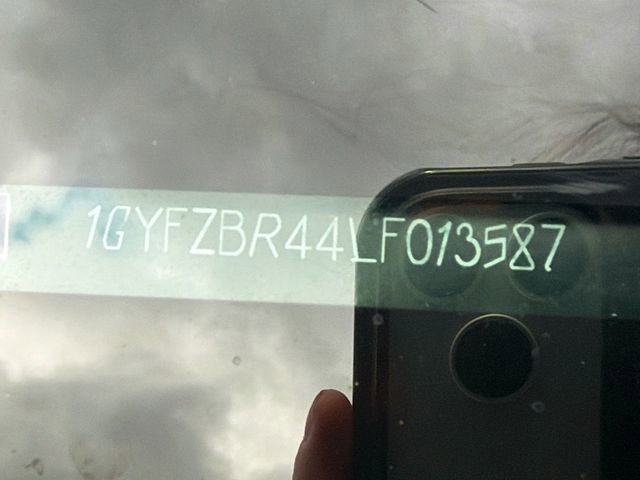 Used 2020 Cadillac XT4 Luxury w/ Cold Weather Package image 29