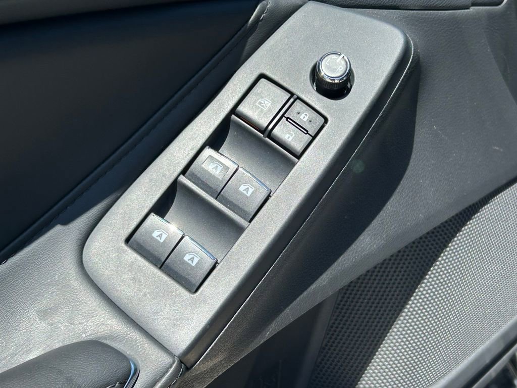Used 2022 Toyota Avalon XLE FWD image 21
