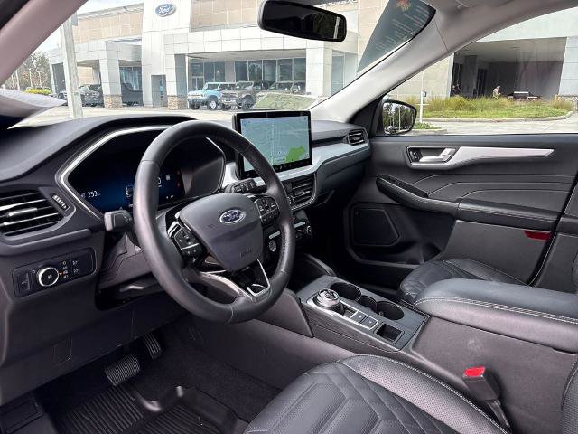 Certified 2024 Ford Escape Platinum w/ Premium Technology Package image 28