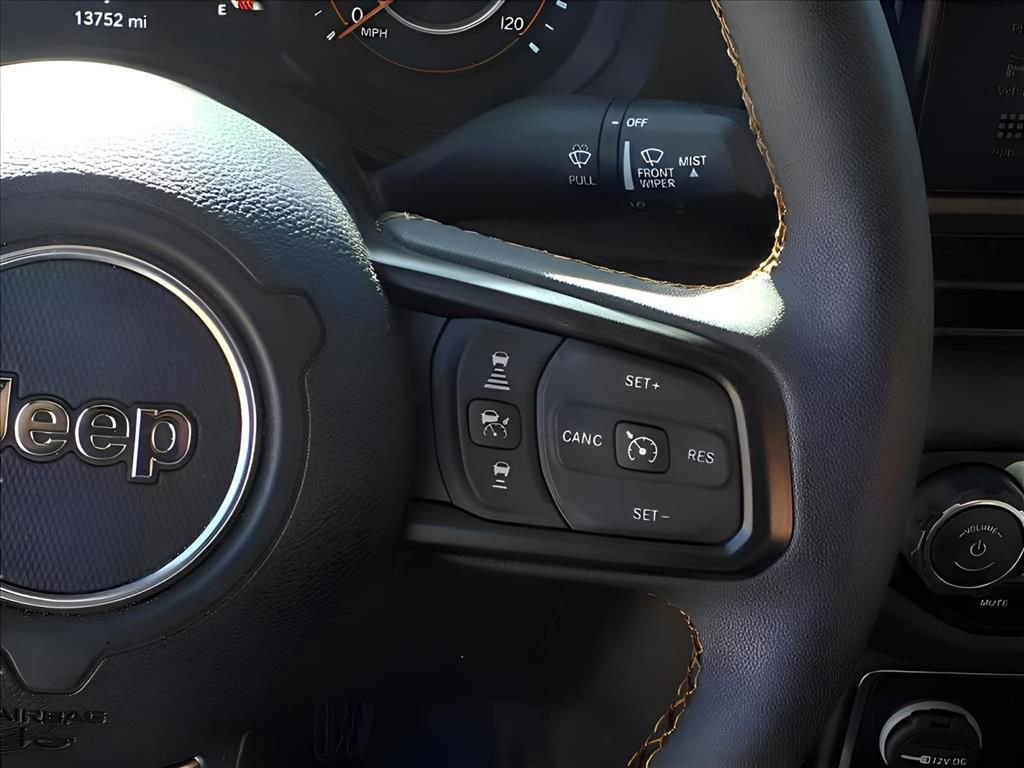 Used 2024 Jeep Gladiator Willys image 6