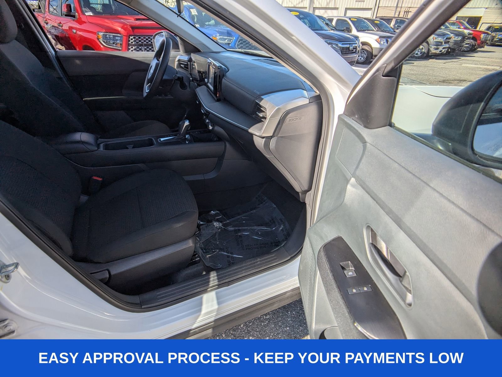 Used 2025 Nissan Kicks S AWD/4WD image 15