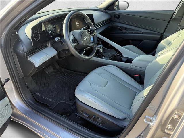Certified 2025 Hyundai Elantra Limited image 9