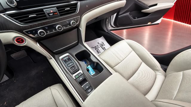 Used 2019 Honda Accord Touring image 23